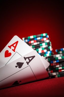 sinartogel 12 Casino Hold'em live-dealer table with real dealer and multi-camera feed
